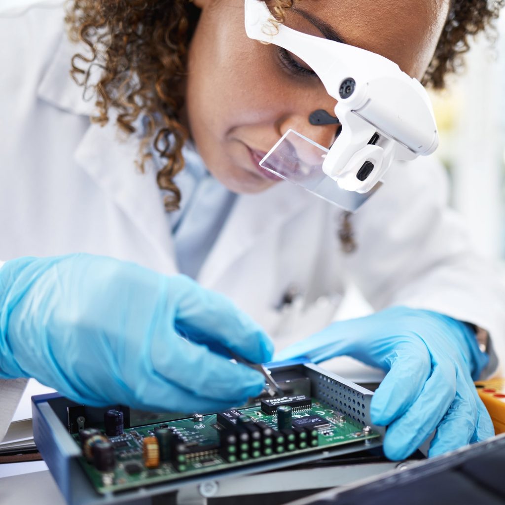 StudentTechnicians_MiddleImage_Square
